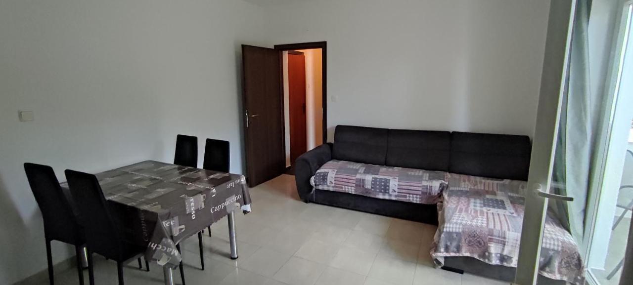Appartamento Ap Nada Rogoznica  Esterno foto